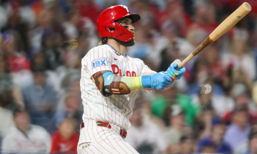 Harper quedó a un triple del ciclo — con el mismo bate de la hazaña — en triunfo de Filis