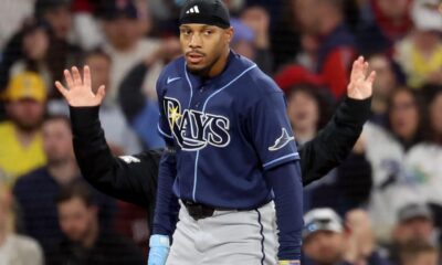 Díaz llega a 1,000 hits para ayudar a Rays a seguir encendidos en Boston
