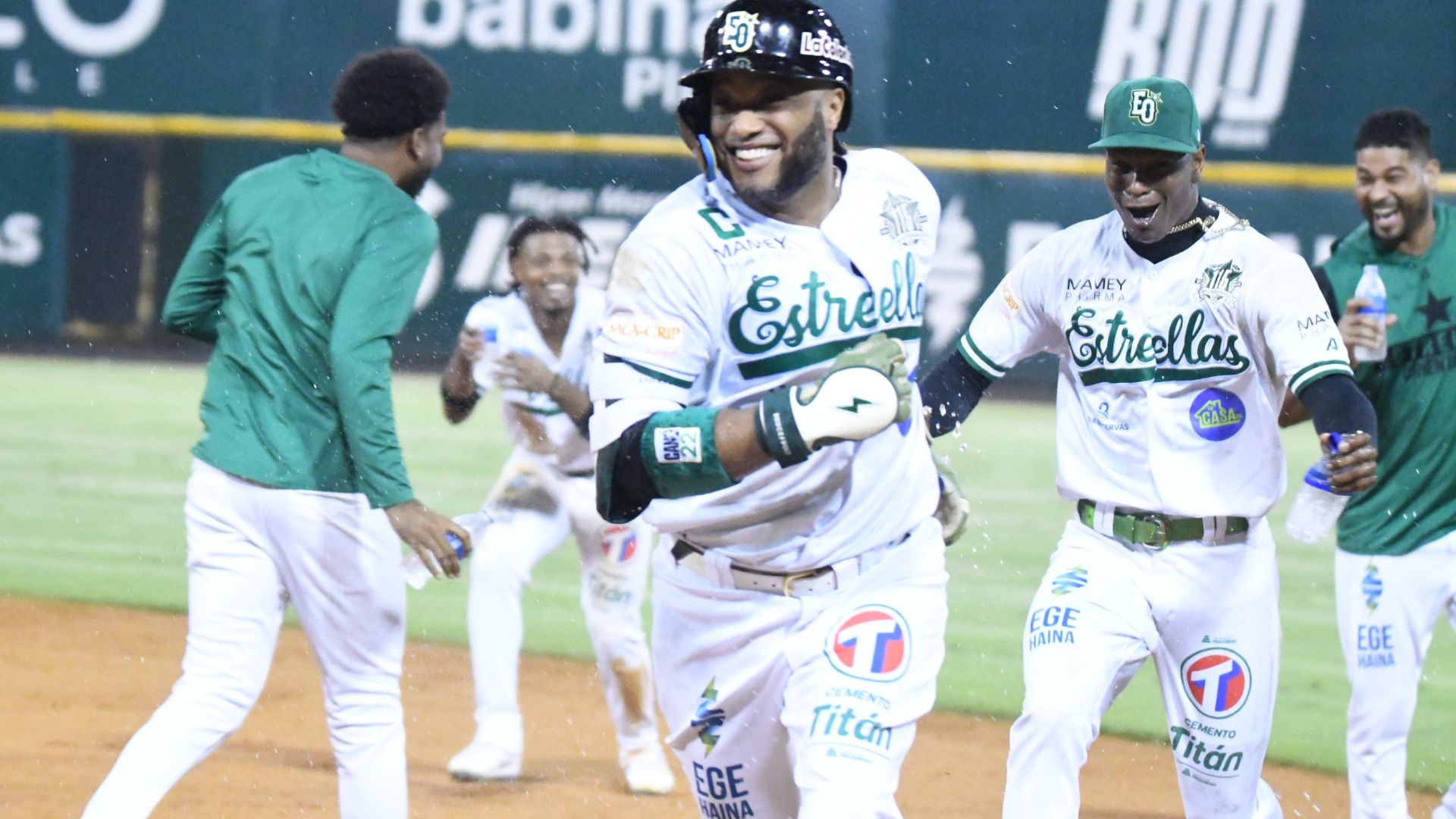 Canó decide; dominio de Gigantes, Águilas en Lidom