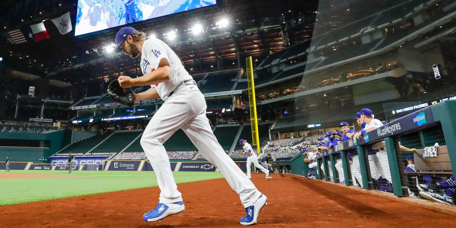Kershaw regresa al Dodger Stadium tras retirarse, ahora como comentarista