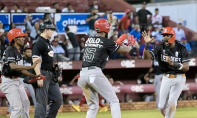 Leones remontan ante Gigantes y mantienen el invicto en el Round Robin