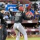 Leones remontan ante Gigantes y mantienen el invicto en el Round Robin