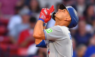 Springer llega a 300 HR en la victoria de Azulejos vs. Medias Rojas