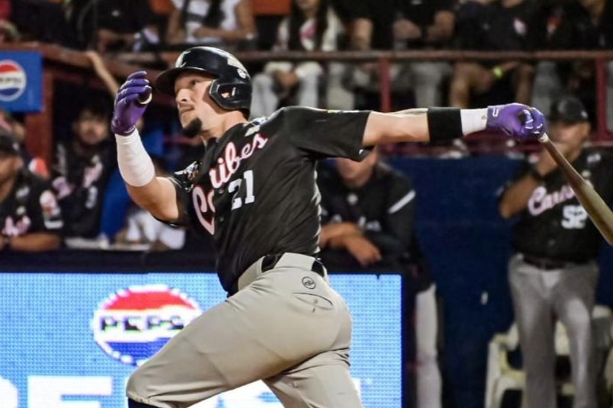 Hernán Pérez tiene su primer juego multijonrón en postemporada e iguala una marca personal en enero Hernán Pérez tiene su primer juego multijonrón en postemporada e iguala una marca personal en enero
