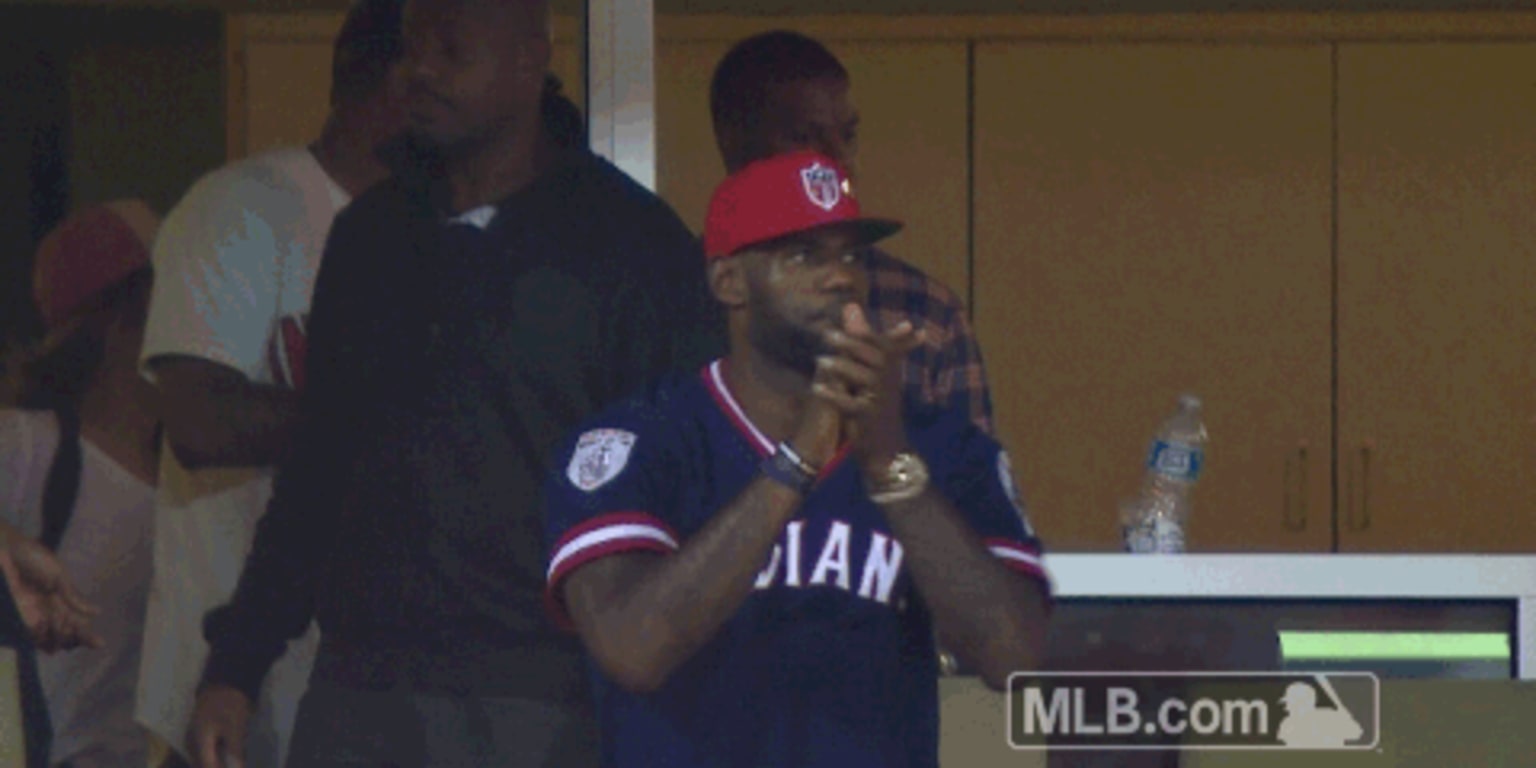 LeBron busca su próximo equipo… ¿por qué no probar con el béisbol?