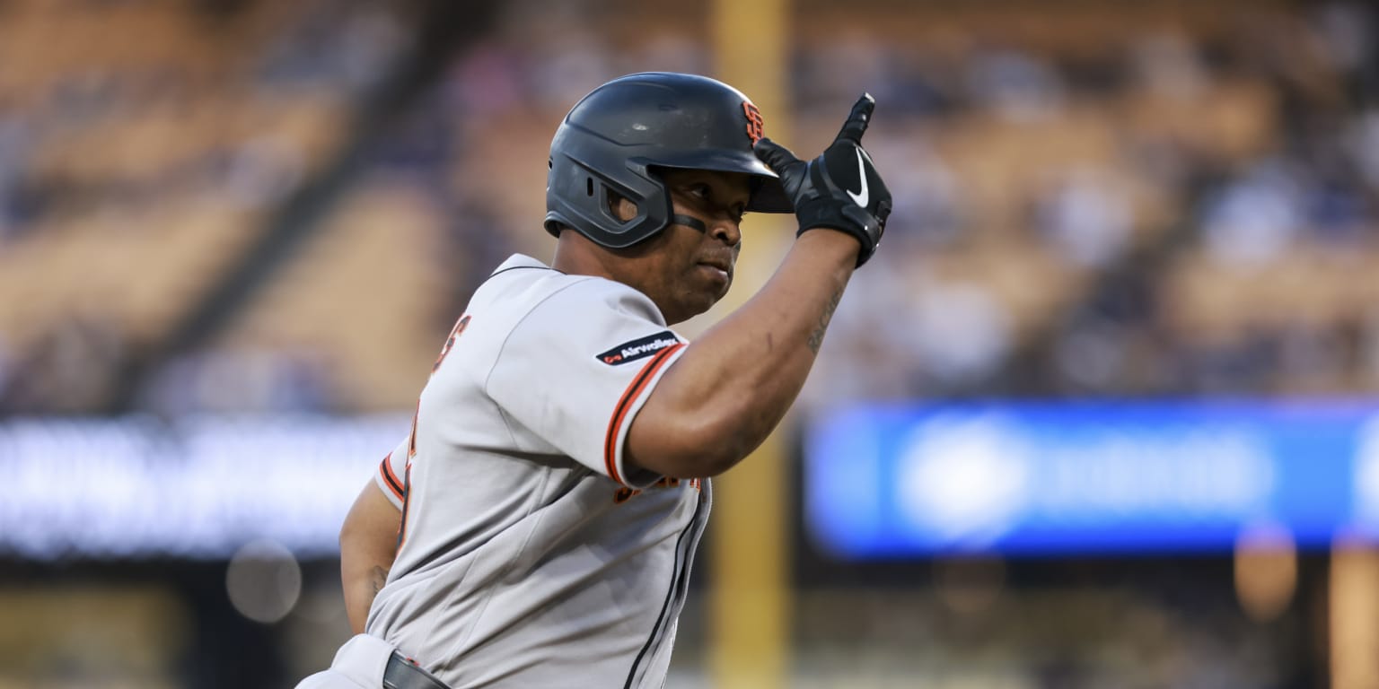 Devers, Adames impulsan a Gigantes sobre Dodgers en el primero de la serie en L.A.