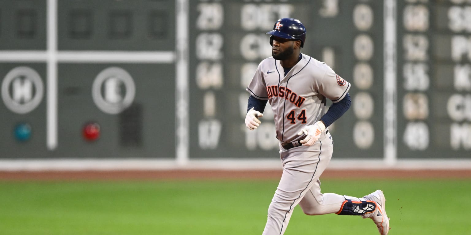 Yordan Álvarez amenaza a Boston con su histórico ¡OPS de 1.693! en el Fenway Park 