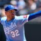 Brazo de Kolek, bate de Witt Jr. lideran la victoria de Reales sobre Astros Brazo de Kolek, bate de Witt Jr. lideran la victoria de Reales sobre Astros