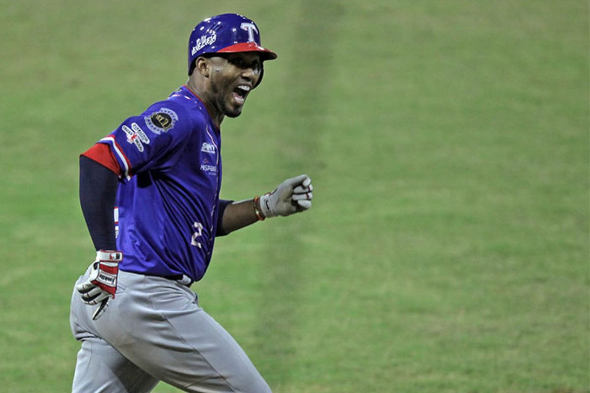 Alcides Escobar saca a relucir su rol de capitán y carga contra la gerencia de los Tiburones