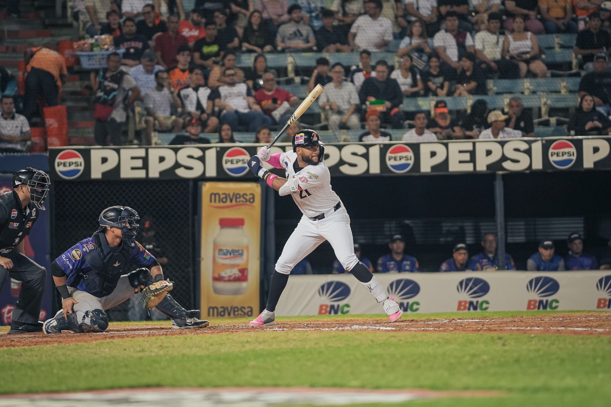 Jackson Chourio tiene el juego de su carrera en Venezuela y pone a Zulia a un paso de los playoffs