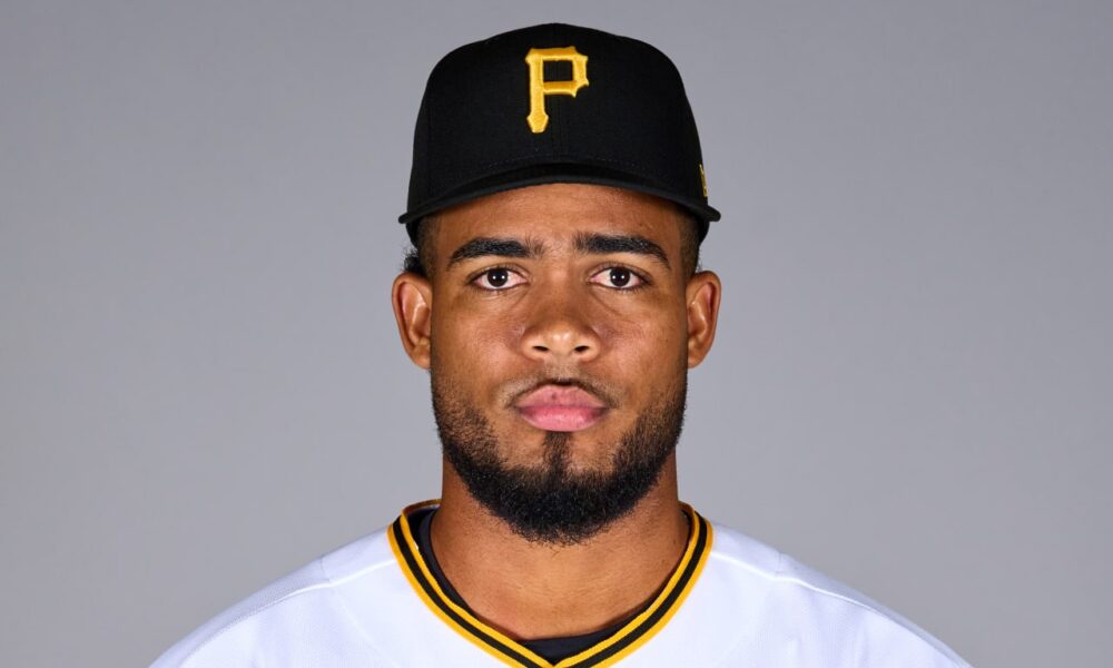 Piratas refuerzan su desgastado bullpen con el prospecto Wilber Dotel