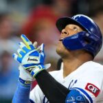 Pérez rompe empate con Brett en una gran noche ofensiva de los Reales
