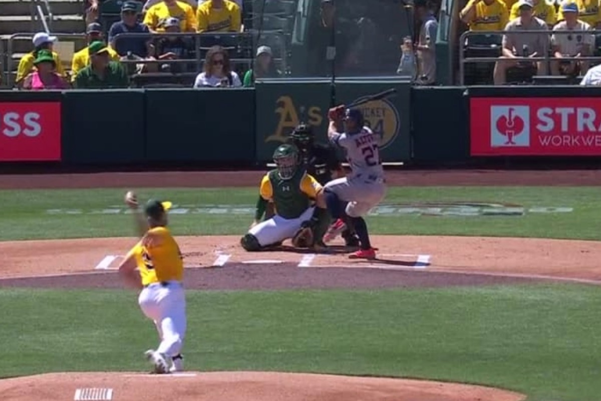 José Altuve alarga su racha ofensiva desde el año pasado y aporta en la paliza de los Astros