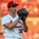 McGreevy brilla en su cumpleaños y guía a Cardenales sobre Cerveceros