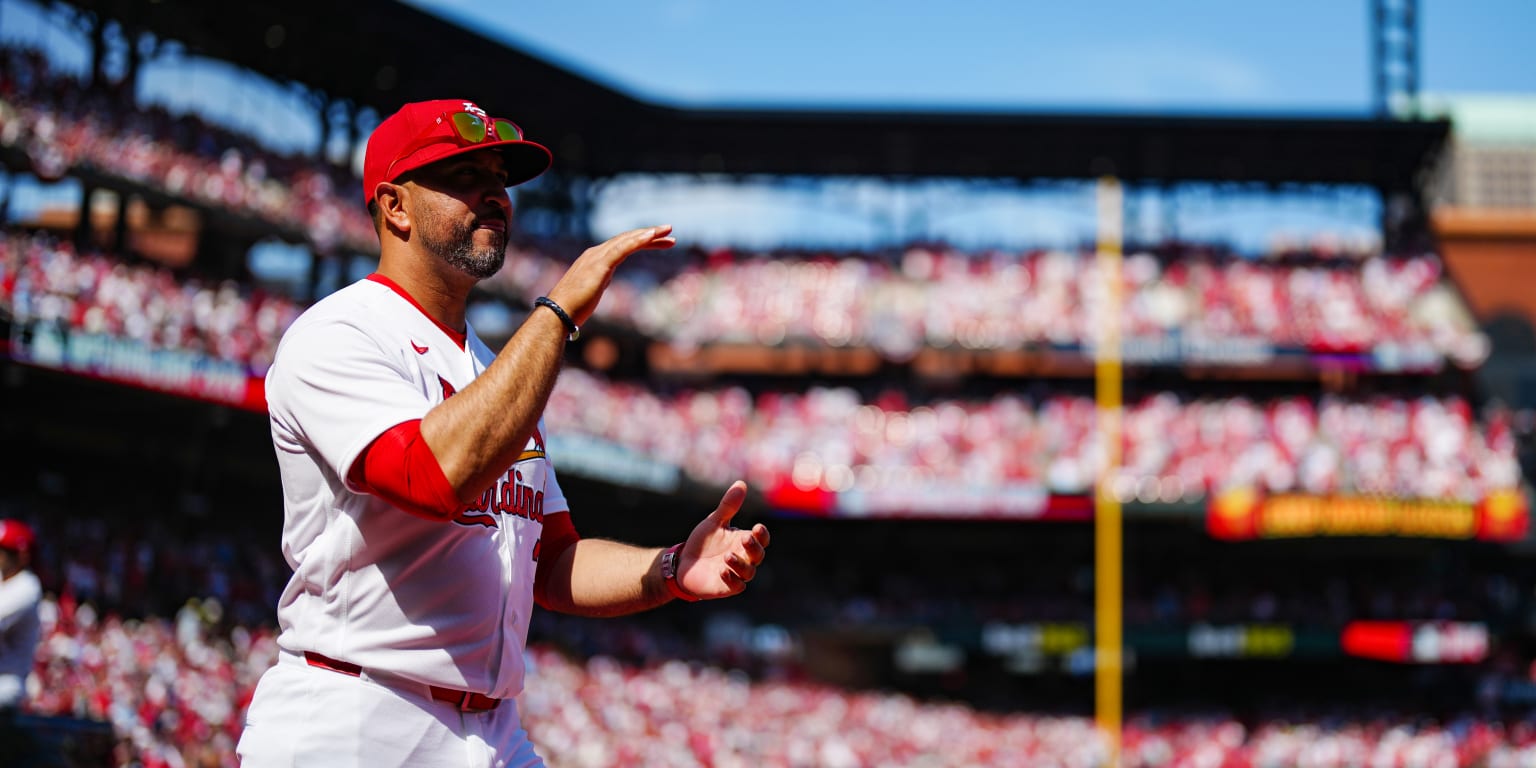Cuatro aspectos en que Mármol se ha afianzado como manager de los Cardenales