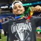 Andrés Giménez jonronea en su regreso al Spring Training con Toronto y muestra su estatus de campeón