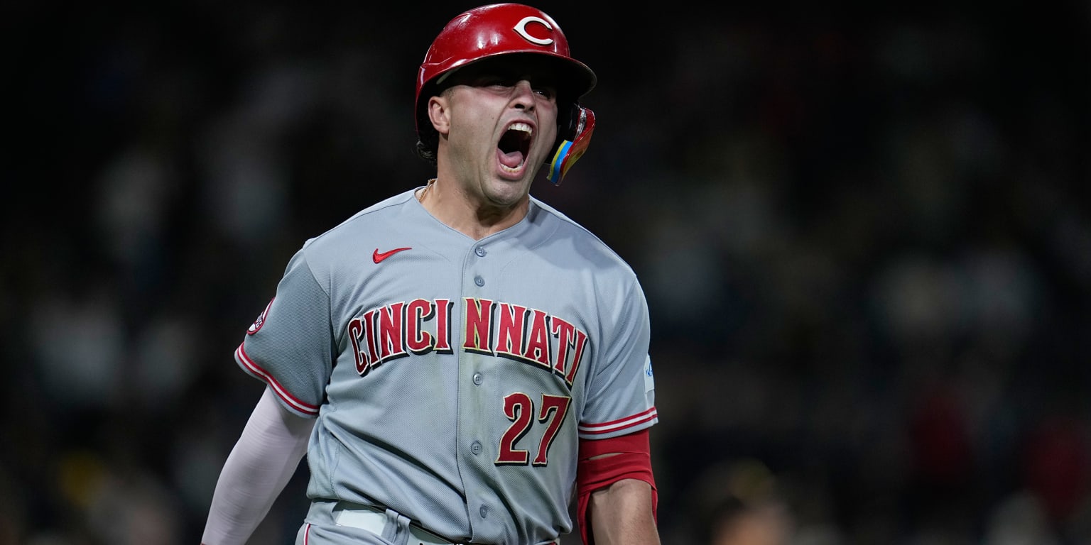 Stewart define duelo de Rojos ante Padres con bambinazo en el 11mo