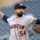 Astros se llevan duelo ante Mellizos detrás de un dominante Alexander Astros se llevan duelo ante Mellizos detrás de un dominante Alexander
