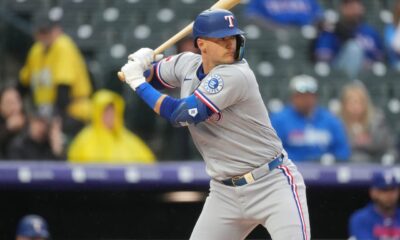 Rangers le arrebatan la serie a Rockies con gran reacción en la 9na