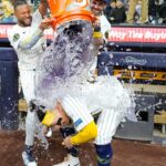 Elevado de Contreras en la 10ma da a Cerveceros su primer walk-off Elevado de Contreras en la 10ma da a Cerveceros su primer walk-off