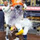 Elevado de Contreras en la 10ma da a Cerveceros su primer walk-off 