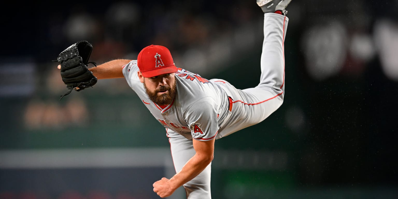 Reales suman profundidad al bullpen al acordar pacto de liga menor con Matt Moore
