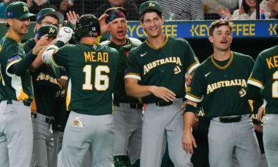 Australia se pone 2-0 en el Clásico tras dominar a Chequia