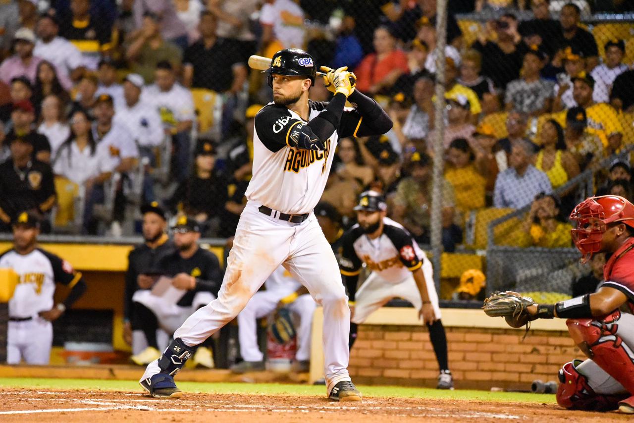 Licey, Gigantes y Aguilas ganan en Lidom