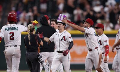 Hit de oro de Carroll extiende racha ganadora de D-backs a cinco juegos Hit de oro de Carroll extiende racha ganadora de D-backs a cinco juegos