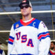 EE.UU. viste jerseys que usaron los ganadores de medalla de oro en hockey sobre hielo