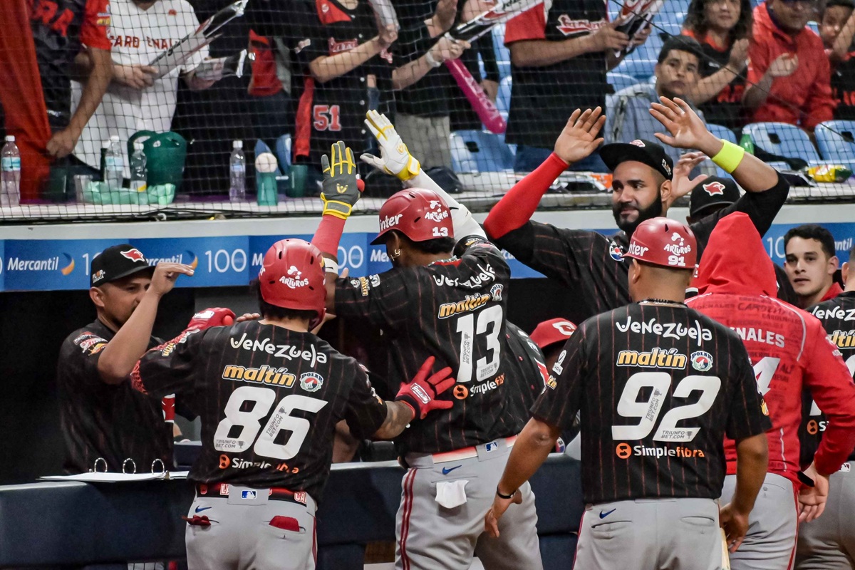 Cardenales es el segundo clasificado y ahora busca el primer lugar de la LVBP Cardenales es el segundo clasificado y ahora busca el primer lugar de la LVBP