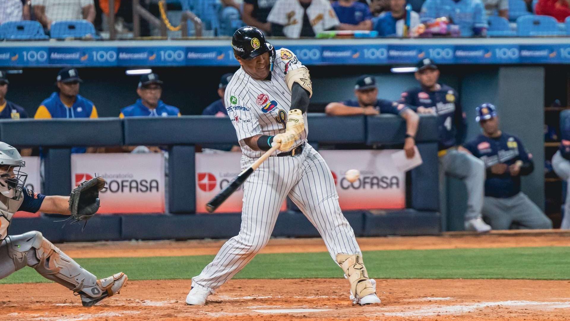 Leones derrota a Magallanes con jonrón decisivo de Salvador Pérez Leones derrota a Magallanes con jonrón decisivo de Salvador Pérez