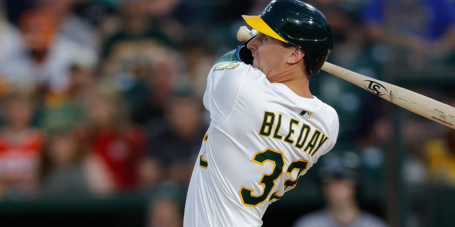 Rojos llegan a un acuerdo con el jardinero JJ Bleday (fuente)