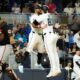 Marlins frenan mala racha con victoria vs. Orioles tras error en la 9na