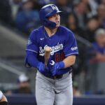 Teóscar y Ohtani la sacan y los Dodgers dominan en su regreso a Toronto
