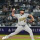 Primer salvamento de Kuhnel con el club coronó gran noche del bullpen de Atléticos Primer salvamento de Kuhnel con el club coronó gran noche del bullpen de Atléticos