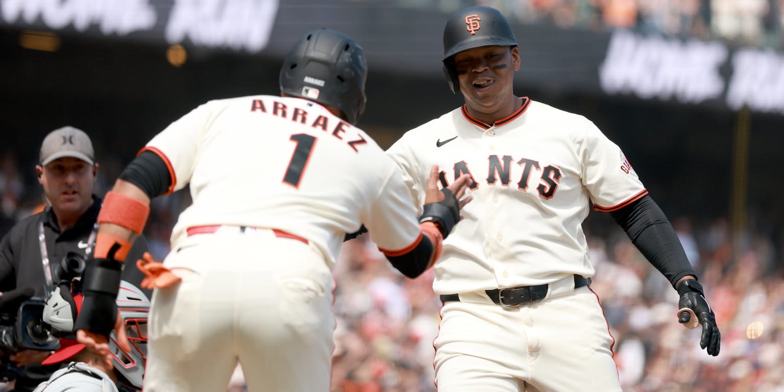 Gigantes ganan importante serie ante Filis gracias a un jonronazo de Devers