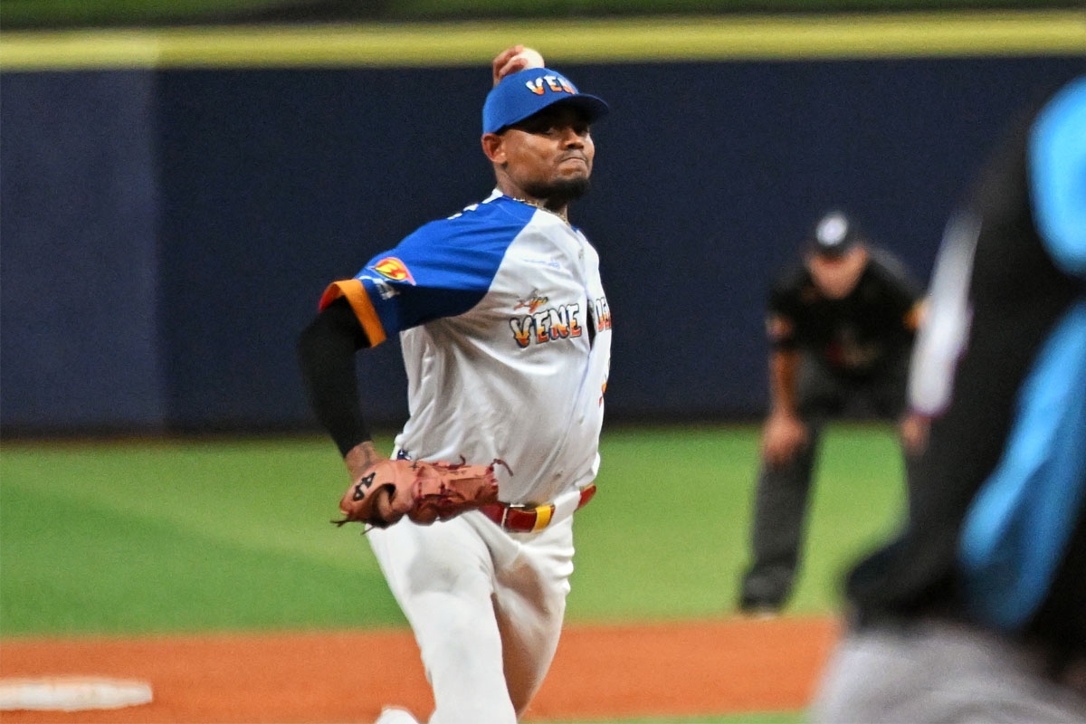 Adrián Almeida sigue intraficable con Magallanes y ponchando sin cesar en la Serie de las Américas