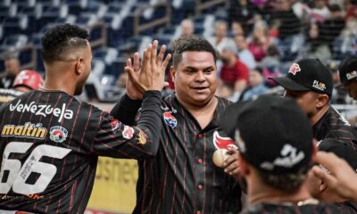 Comenzó el show de Willians Astudillo en la LVBP: debuta con dos hits y llega a 400 de por vida en la LVBP