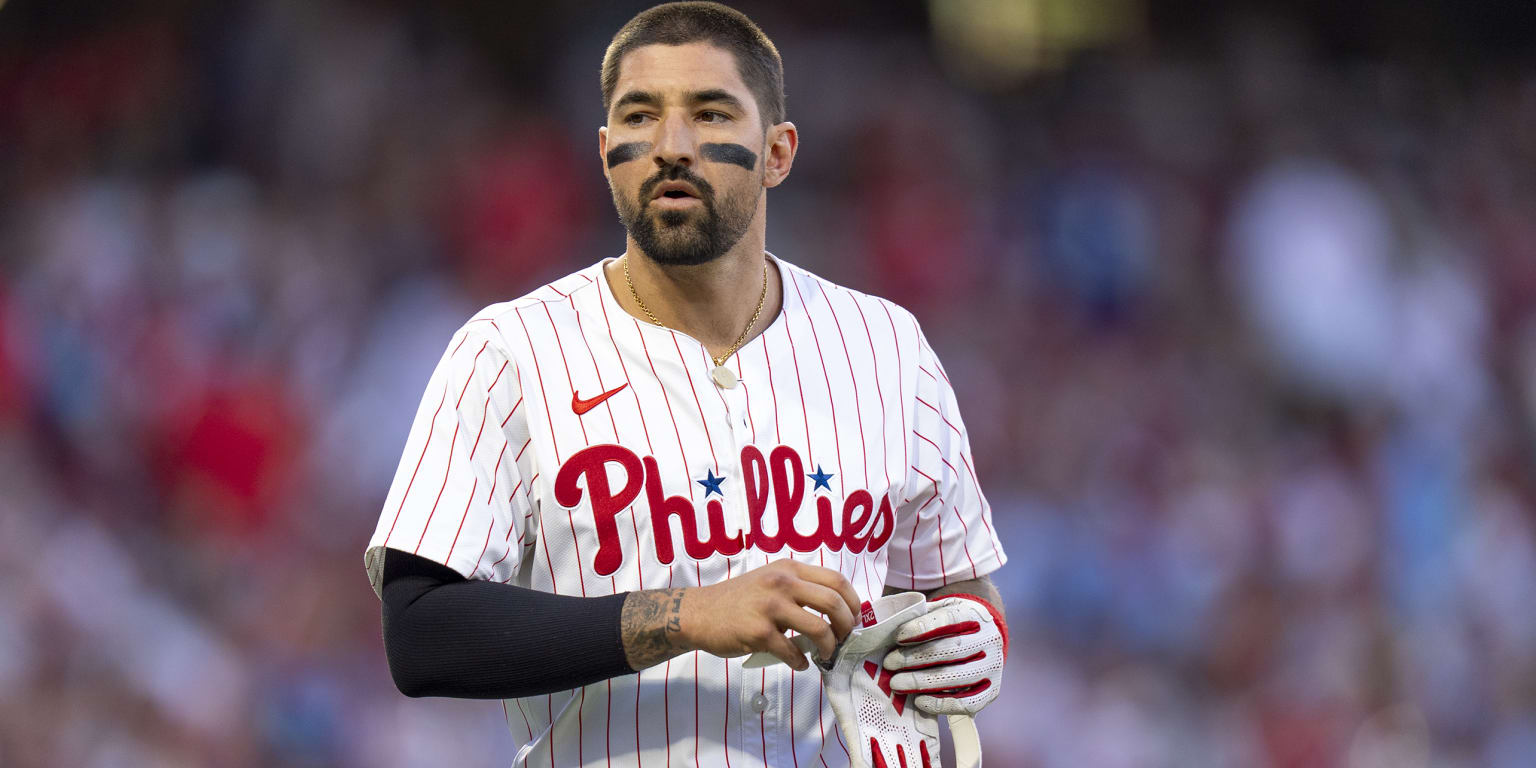 El veterano Nick Castellanos fue dejado en libertad por los Filis