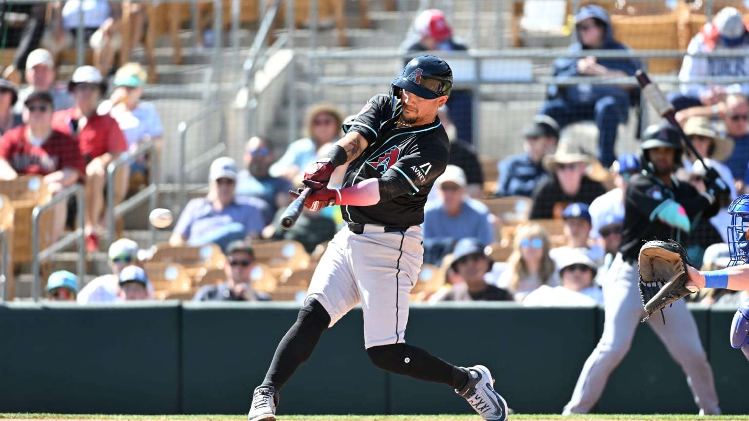 Ildemaro Vargas queda en el roster de Arizona para el Opening Day