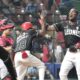 Leones se apoyan en poder de Lake para mantener el invicto en el Round Robin