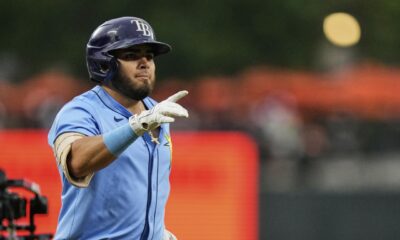 Nuevo número, misma meta: Aranda se consolida como pilar de Tampa Bay