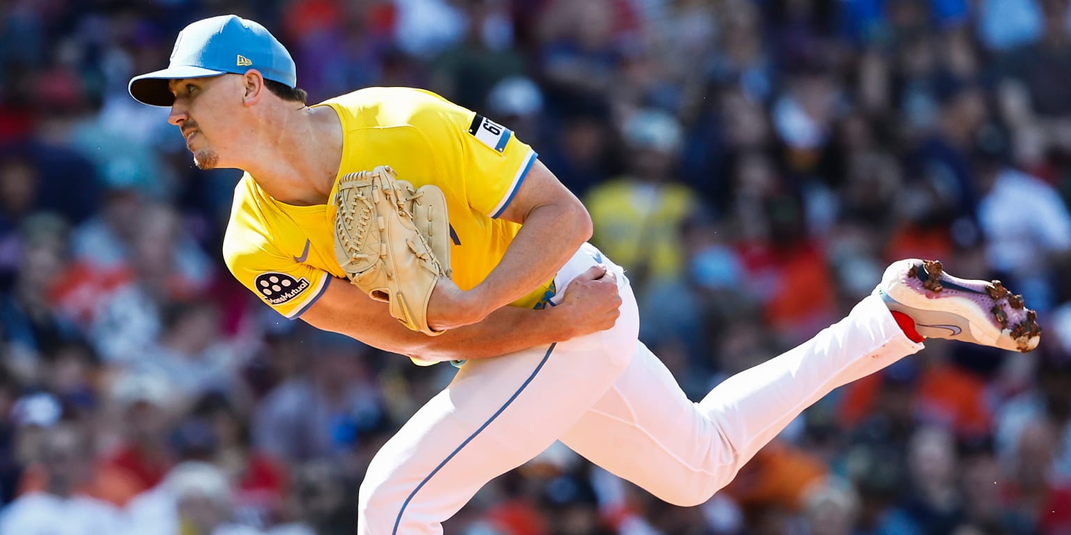 Walker Buehler acuerda contrato de liga menor con Padres (fuente)