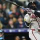 Jonrón de Harris II en la 9na sella remontanda de Bravos en Coors Field