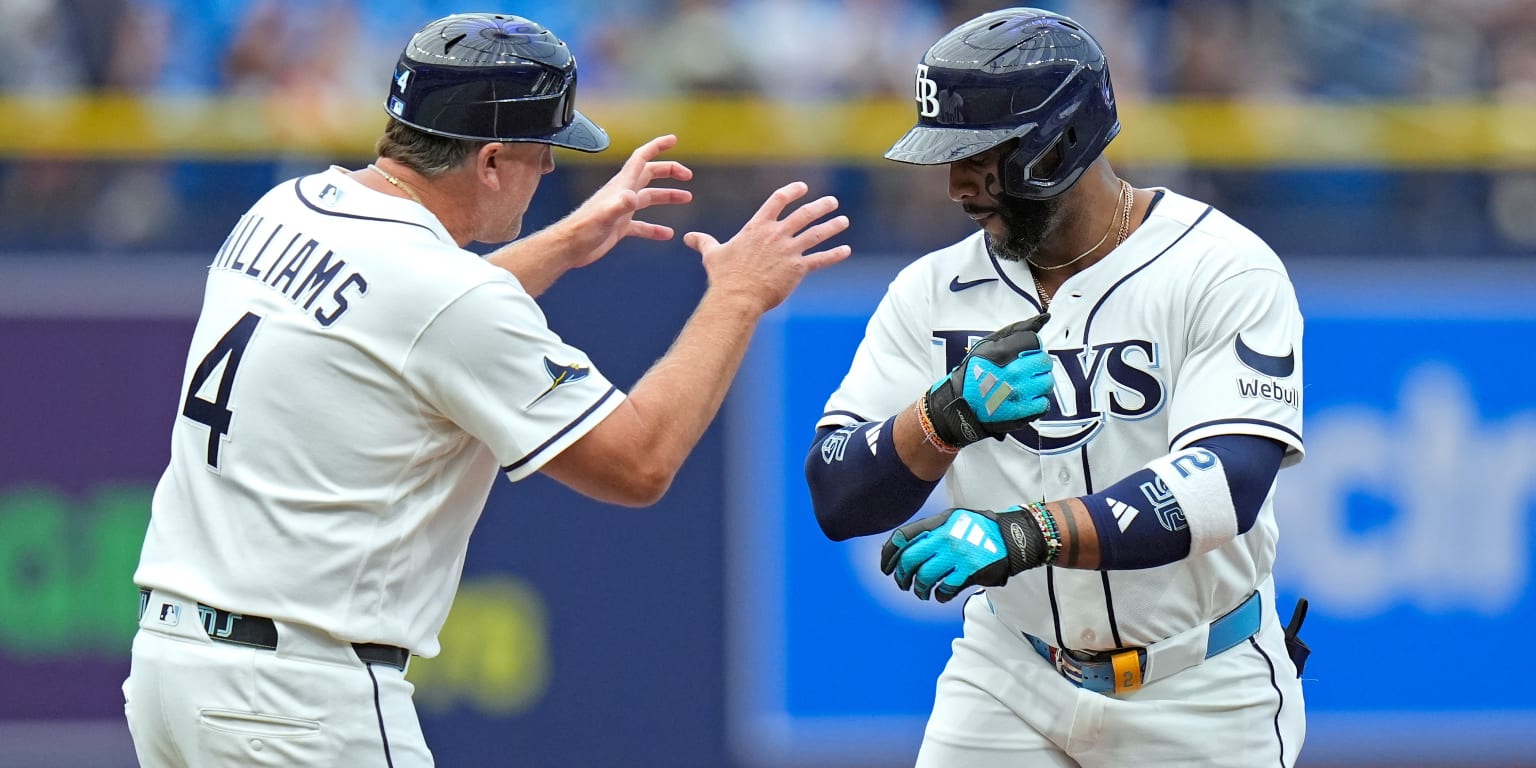 Rays aprovechan los errores de Azulejos y luego se aferran con todo a la victoria