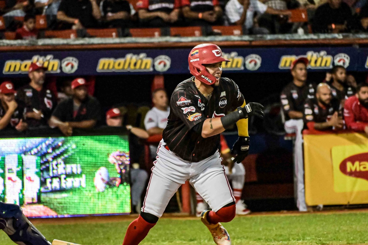 Ildemaro Vargas acaricia el título de bateo y vive su mejor año ofensivo desde el 2021 Ildemaro Vargas acaricia el título de bateo y vive su mejor año ofensivo desde el 2021