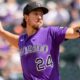 Lorenzen se recupera para ayudar a Rockies a sacar escobas contra Astros