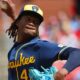 Uribe es suspendido un partido tras celebración polémica frente a Cardinals