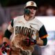 Henderson llega a 100 jonrones y entra en selecto grupo de Orioles Henderson llega a 100 jonrones y entra en selecto grupo de Orioles